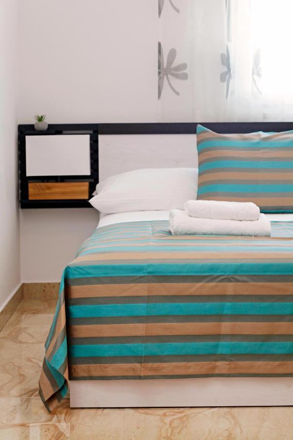 Modern 2-Bed Apt, Late Check In Available Split Bagian luar foto